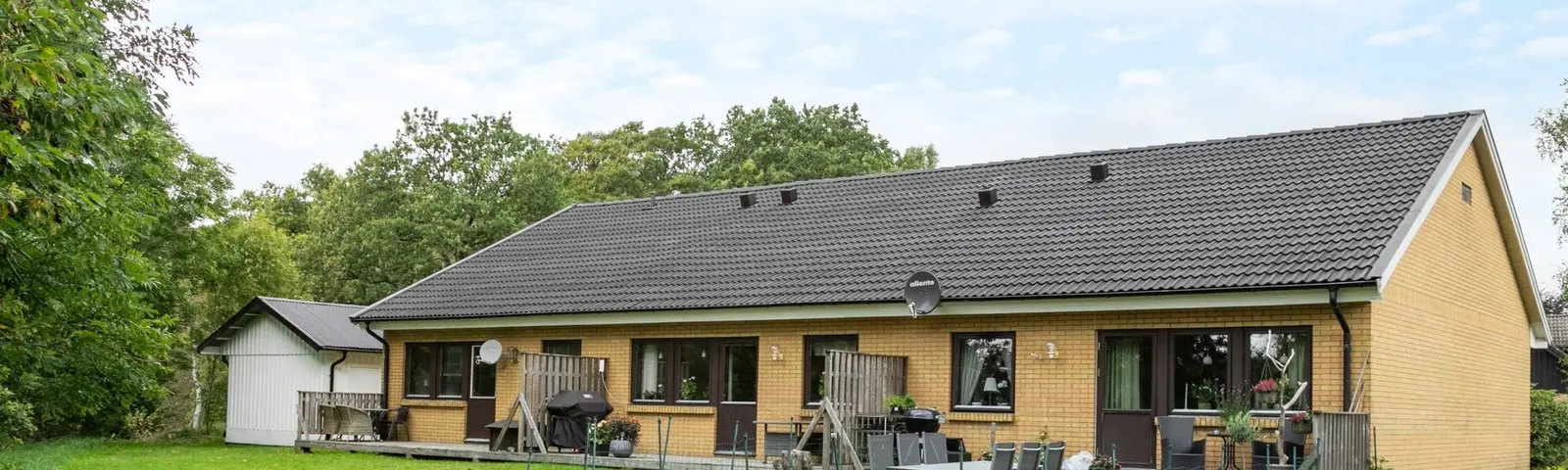 Bild 1 av 11 på Valdemars väg 5-7-9