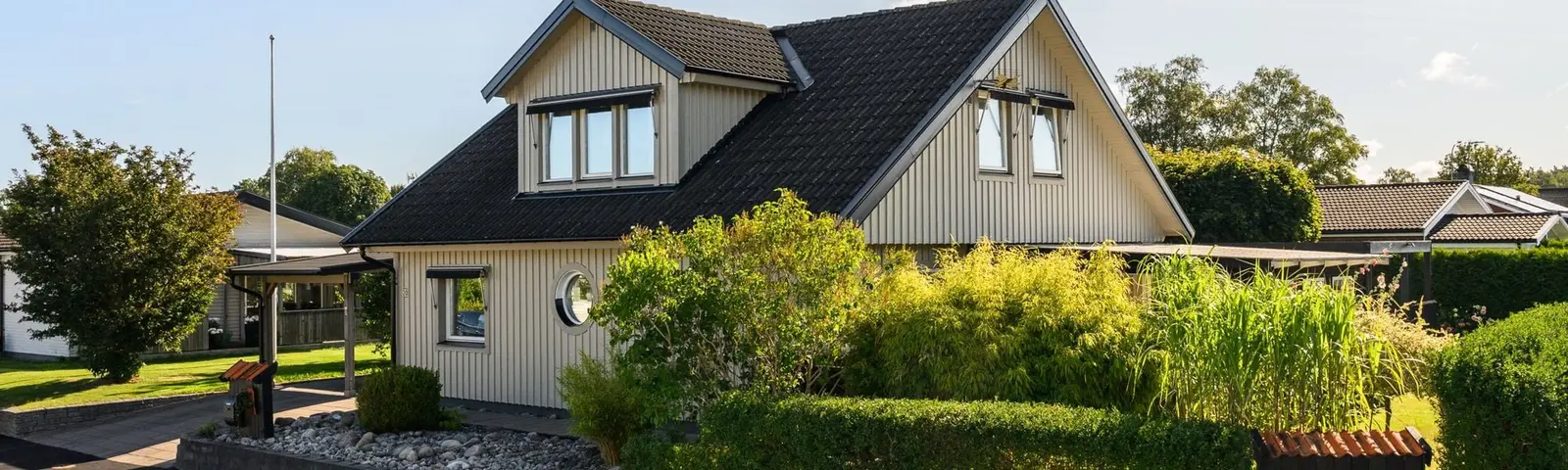 Image 1 of 29 of Lingonvägen 20