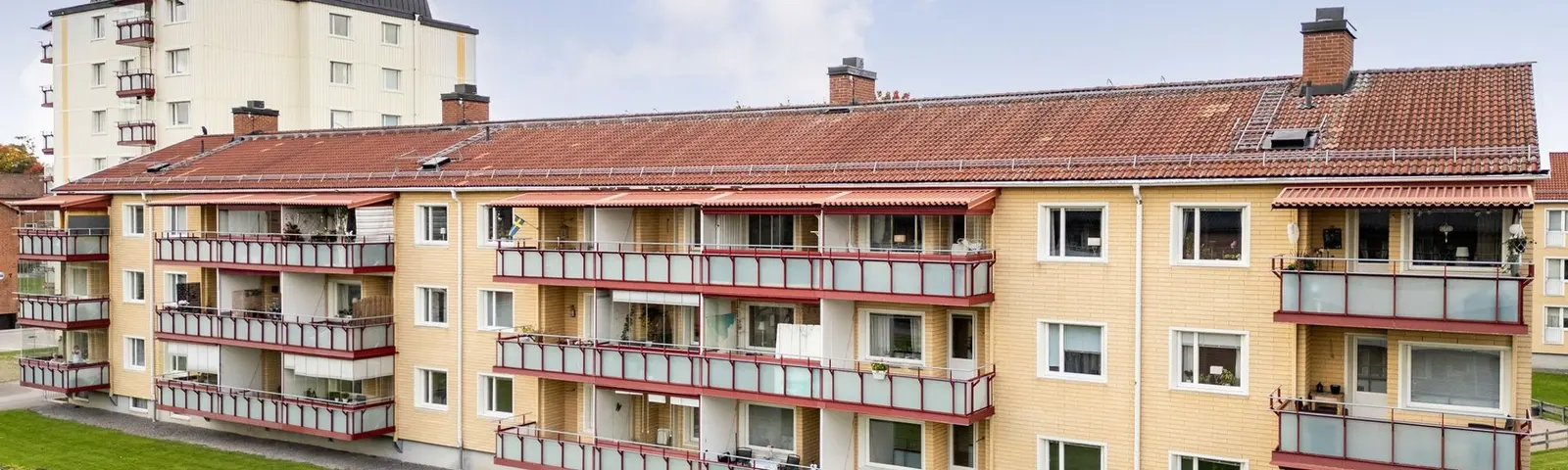 Bild 1 av 18 på Hagavägen 8D