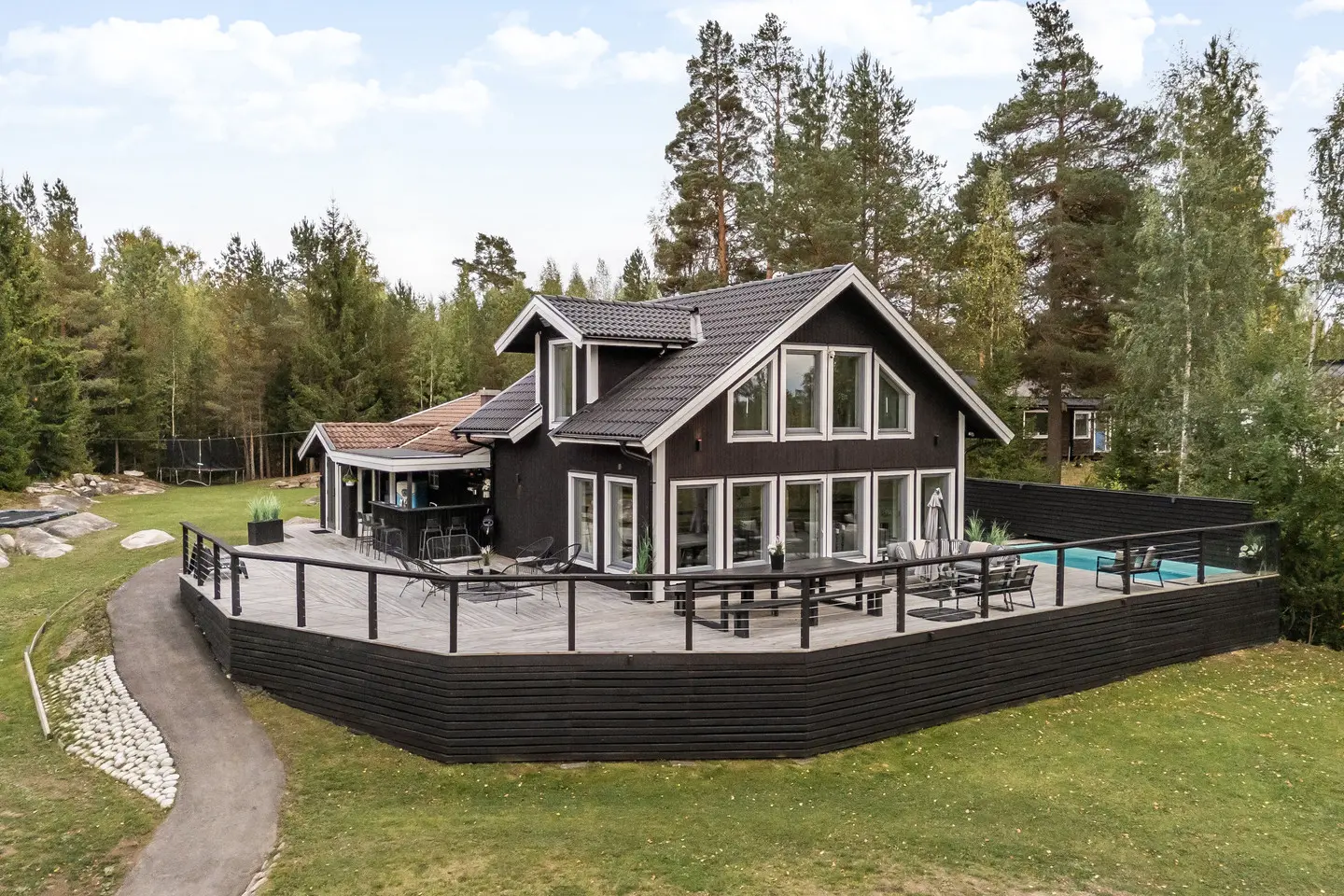 Image 1 of 41 of Länsbodarna 26