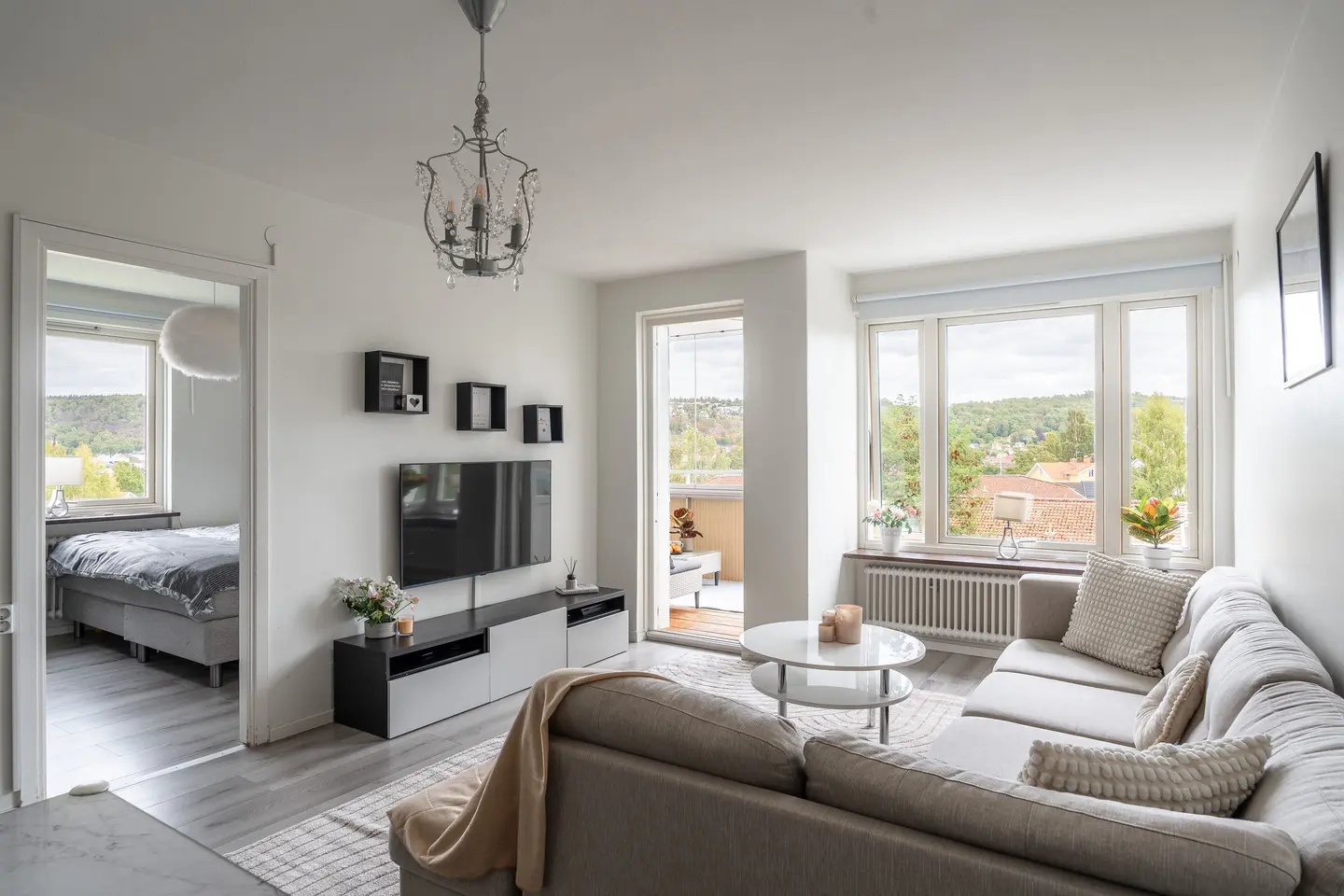 Bild 1 av 23 på Fackelgatan 18