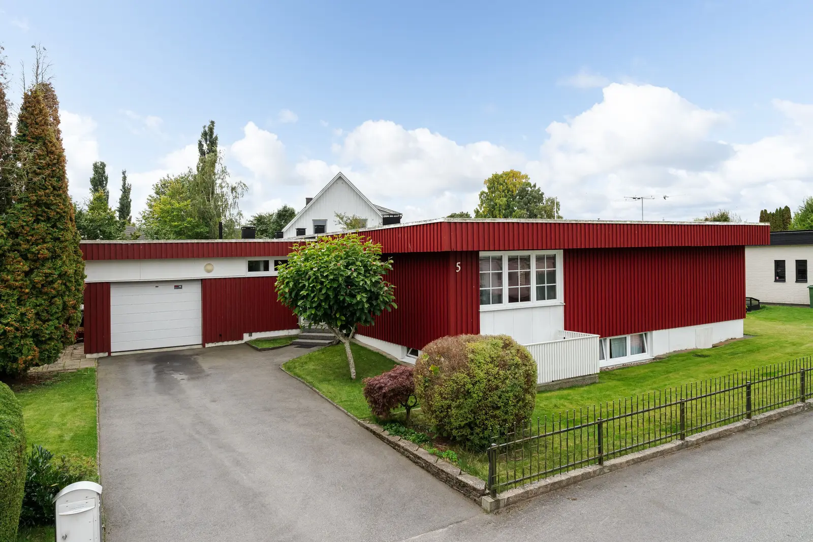 Bild 1 av 21 på Carlmarksgatan 5