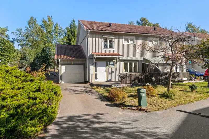 Par-/radhus, 5 rum, 118 m² i Tyresö