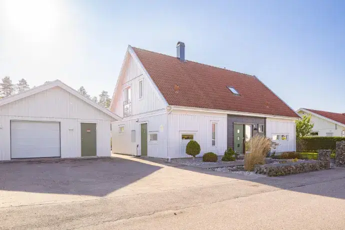 Villa, 7 rum, 237 m² i Lidköping