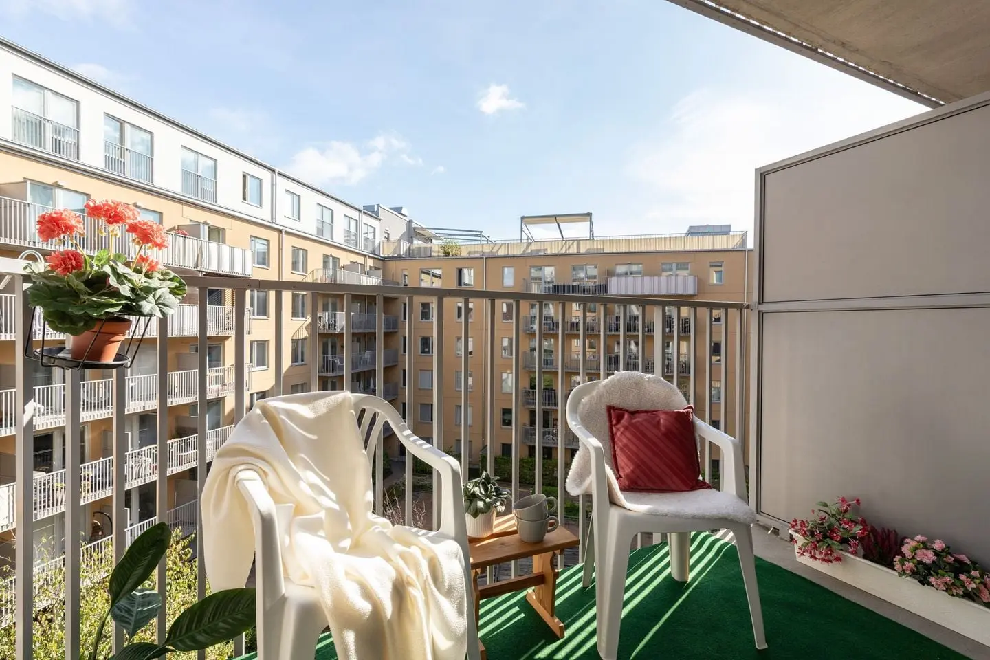 Bild 1 av 37 på Armégatan