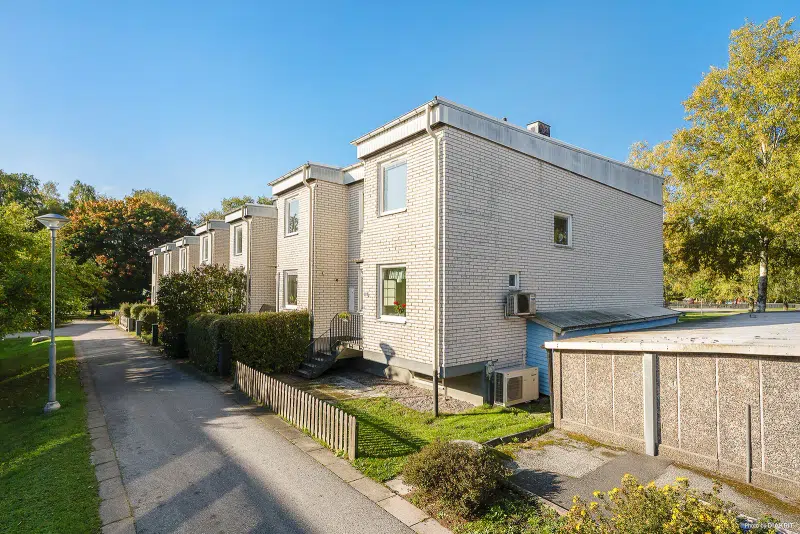 Semi-detached/terraced, 7 rooms, 116 m² in Vällingby