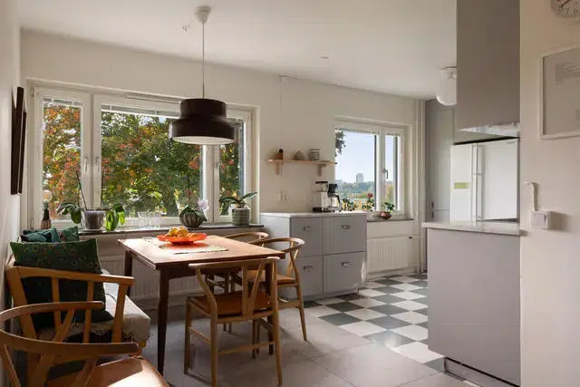 Lägenhet, 5 rum, 104 m² i Årsta