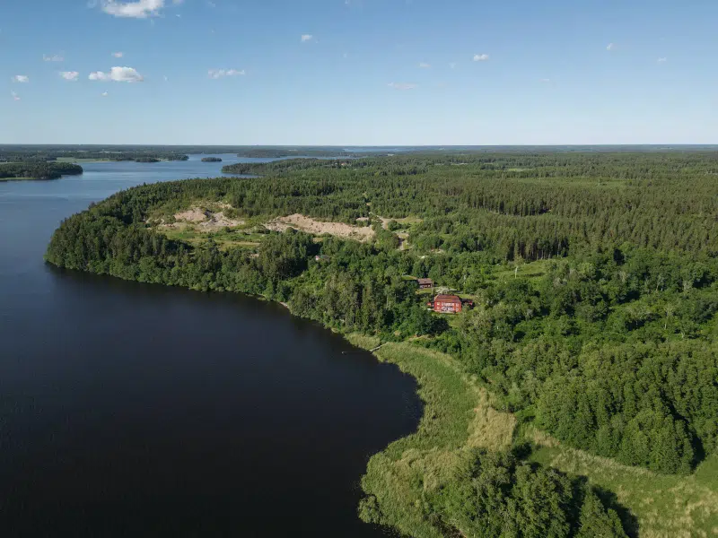 Gård, 550 m² i Häggeby