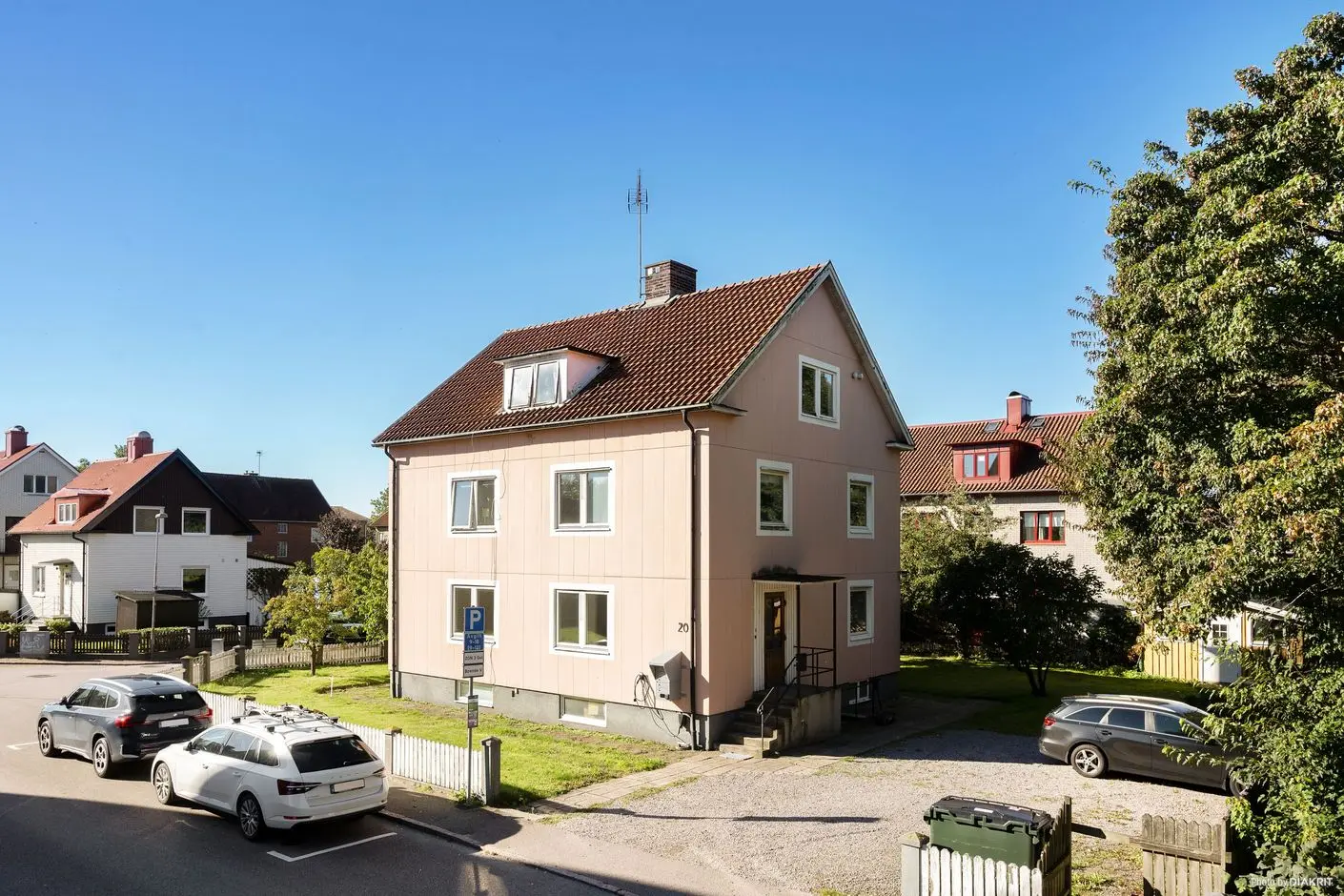 Image 1 of 1 of Barnhemsgatan 20