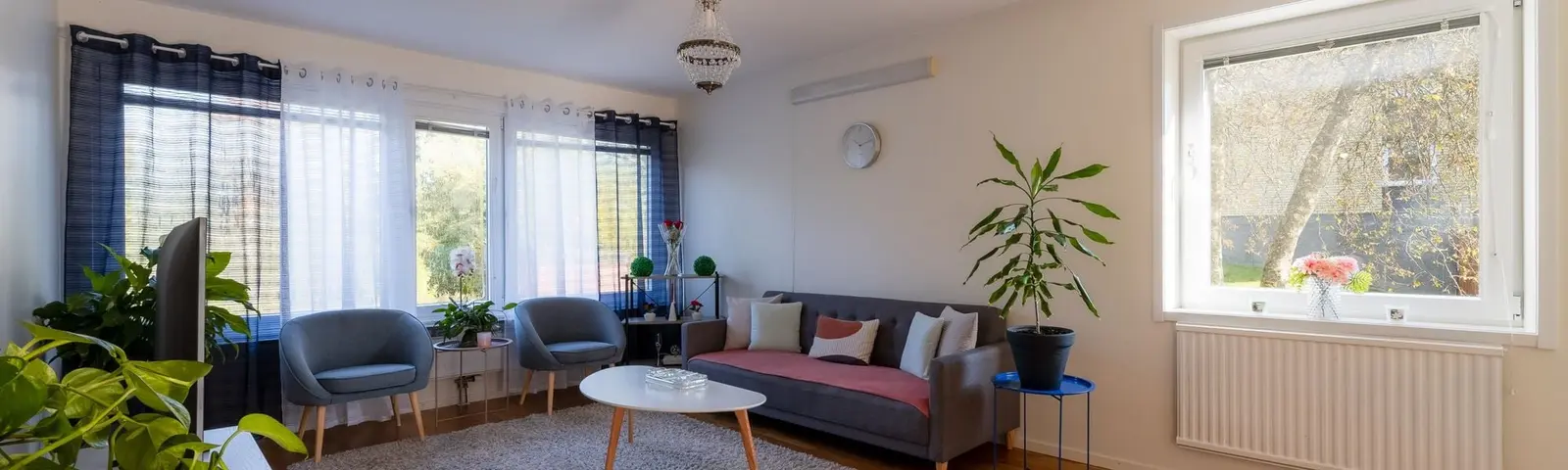 Bild 1 av 20 på Oppeby gård 19