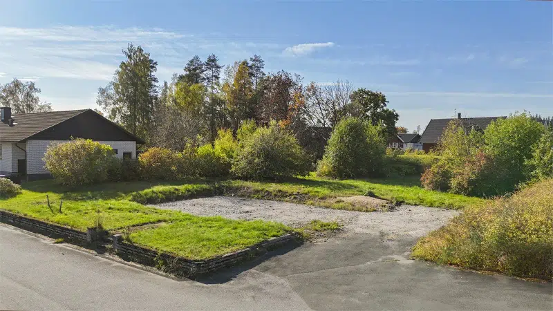 Land / plot