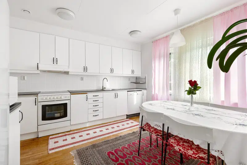 Apartment, 7 rooms, 140 m²