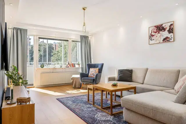 Apartment, 3 rooms, 105 m² in Centralt