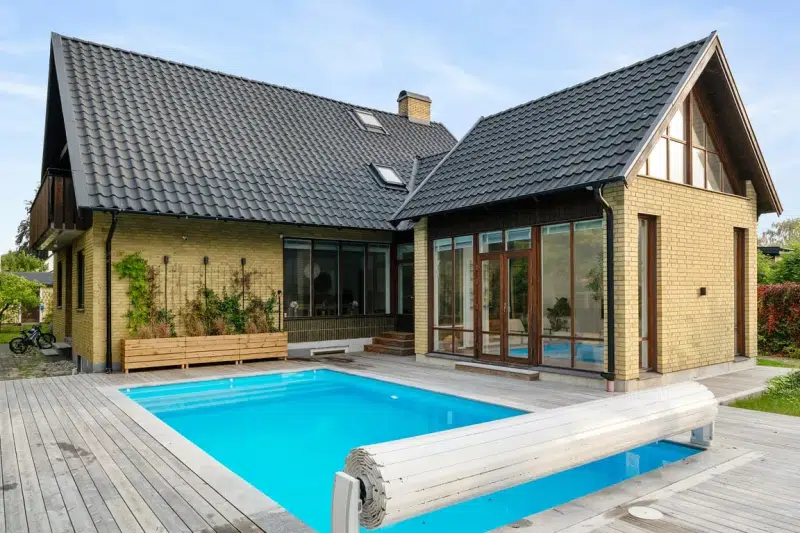 Semi-detached/terraced, 12 rooms, 248 m² in Lomma