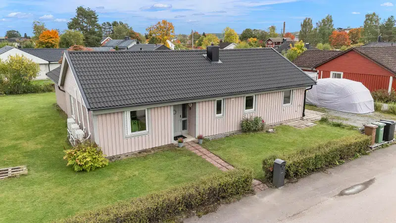Villa, 7 rum, 146 m² i Höjen