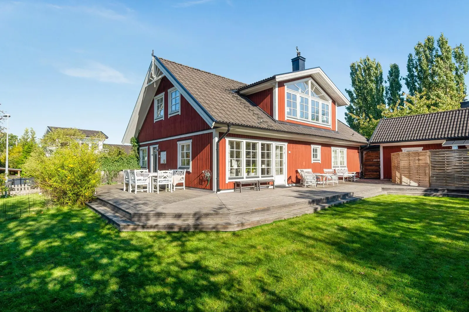 Bild 1 av 1 på Slånbärsvägen