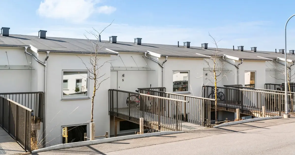 Image 1 of 1 of Gulmåregränden 5