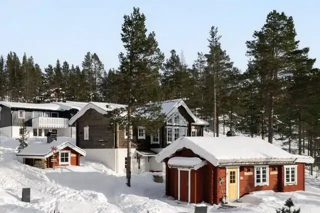 House, 14 rooms, 198 m² in Björnrike