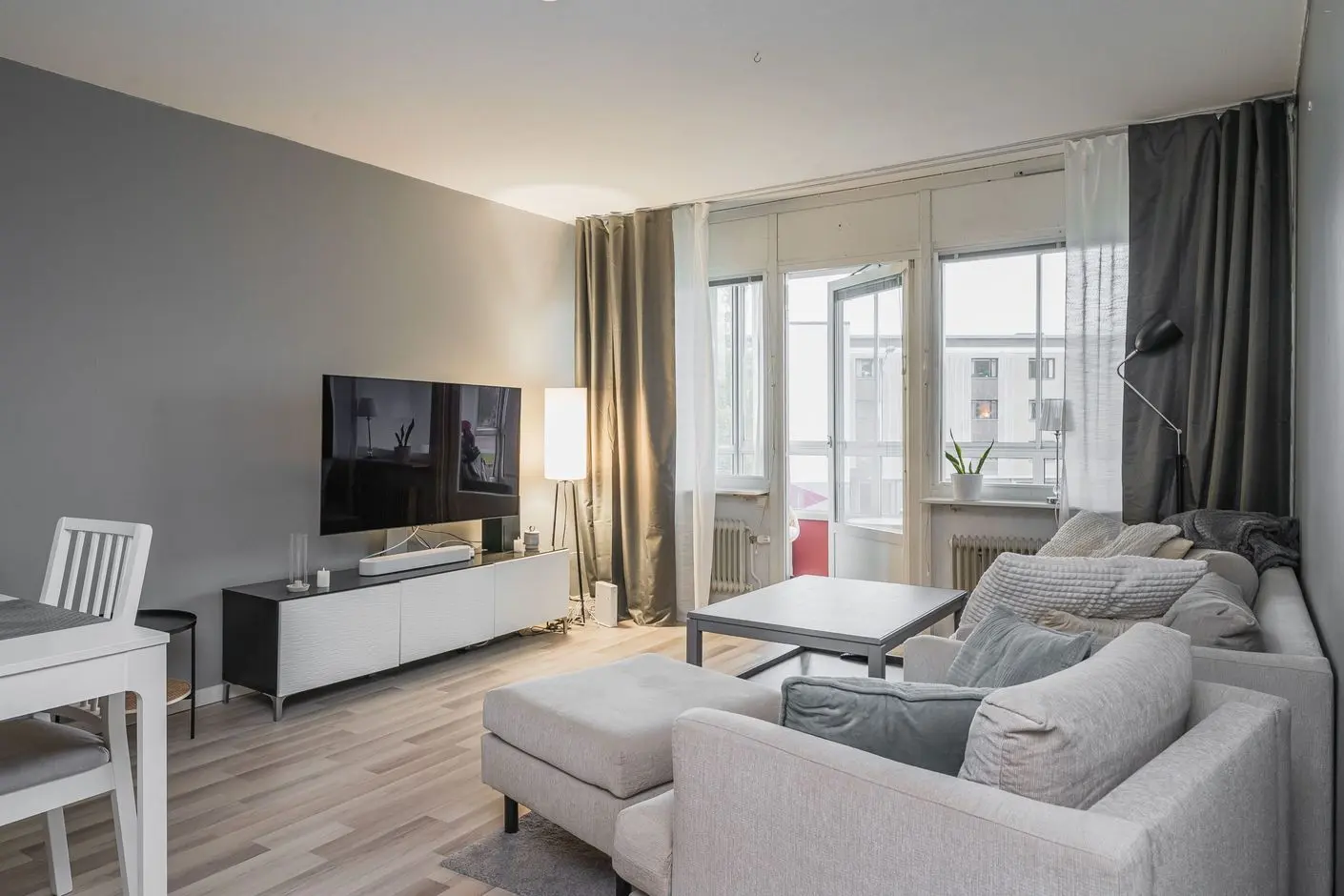 Image 1 of 17 of Vintergatan 11b