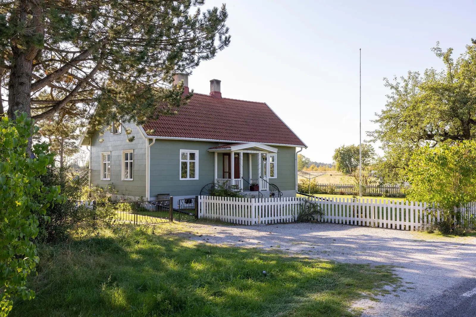 Image 1 of 41 of Roma Bjärs
