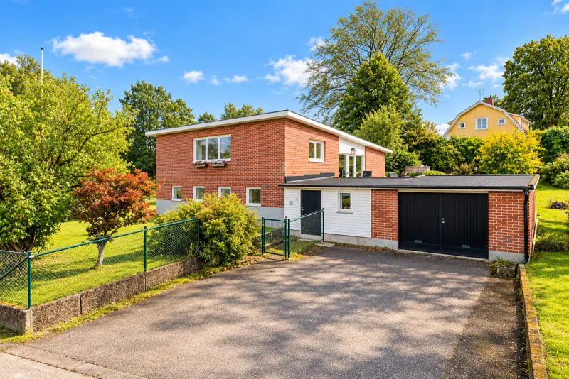 House, 5 rooms, 111 m² in Trollhättan