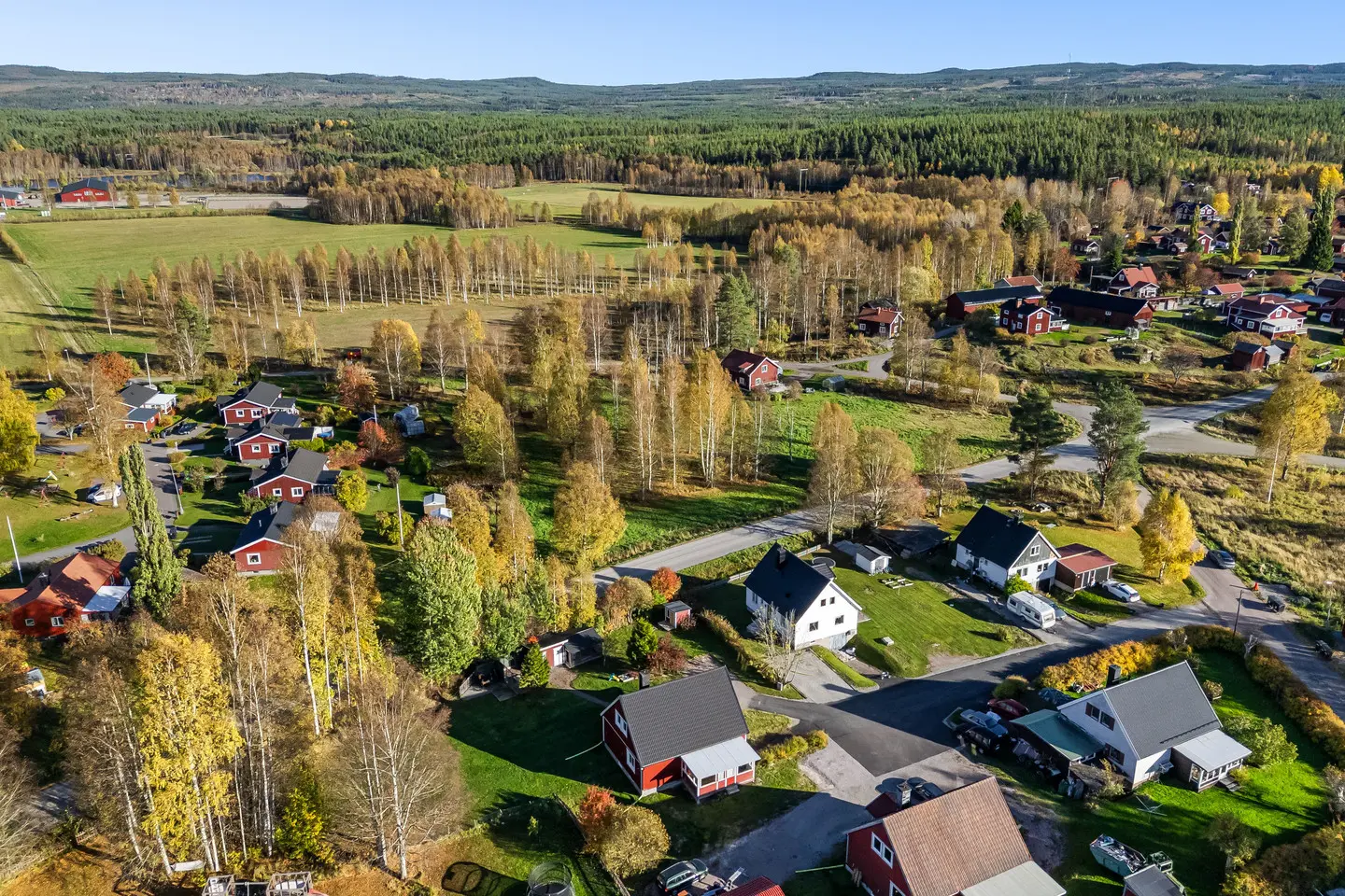 Bild 1 av 37 på Granvägen 19
