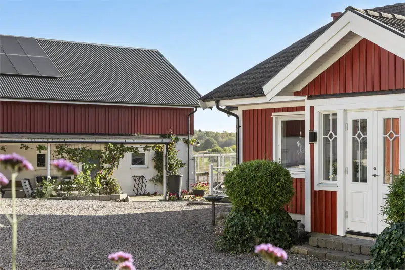 Farm, 3 rooms, 127 m²