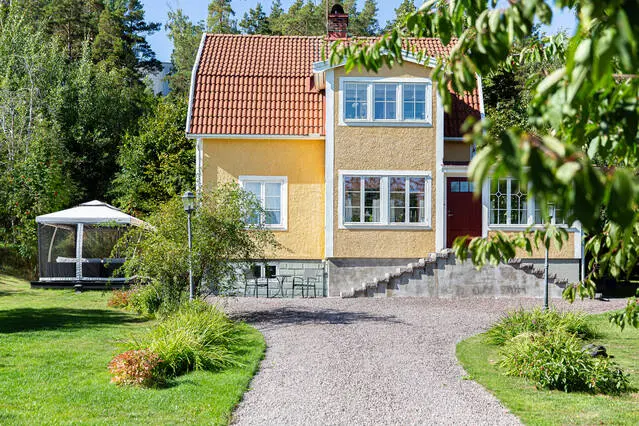 Bild 1 av 37 på Edebäcksgatan 23