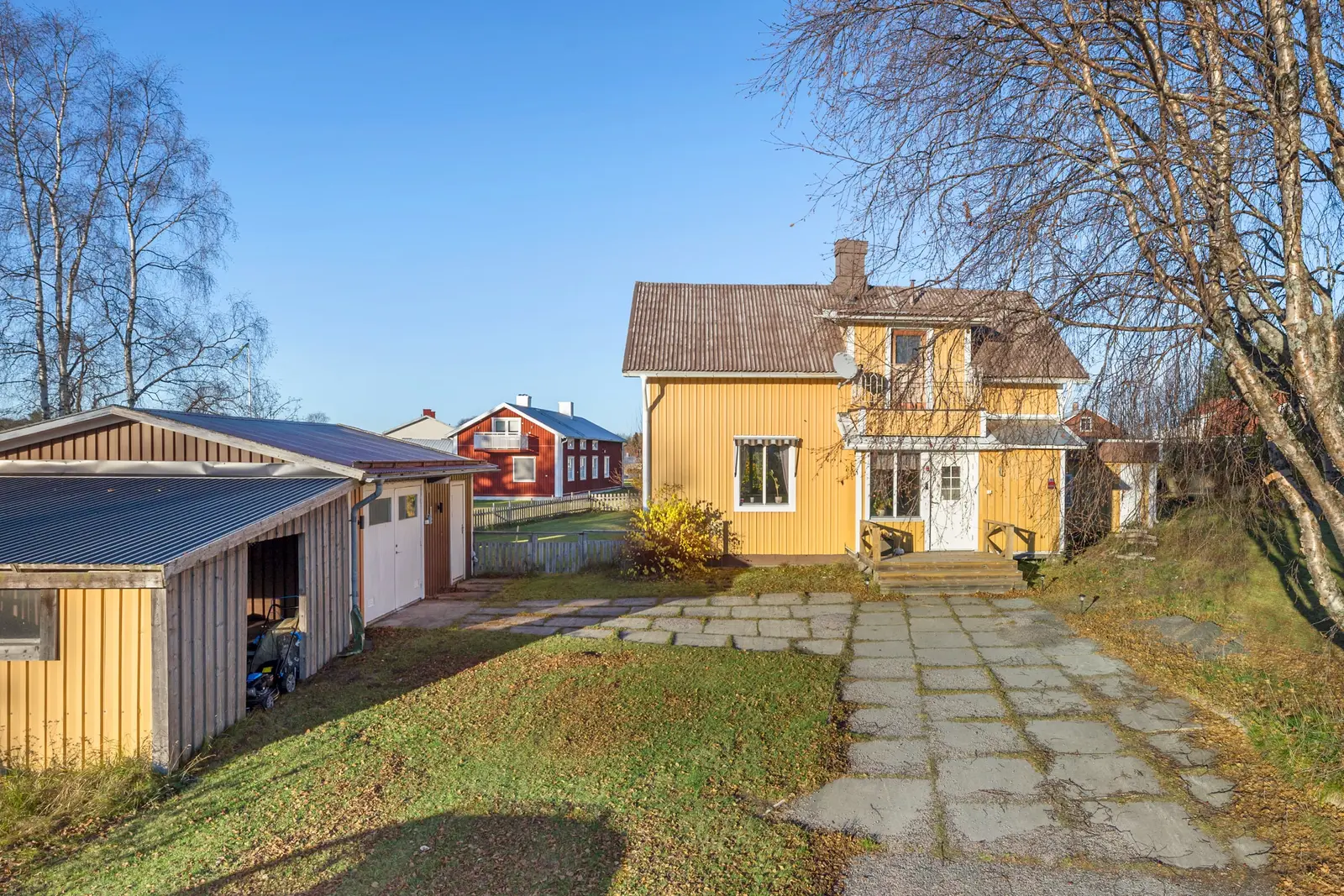 Image 1 of 1 of Tjäruholmsvägen 1