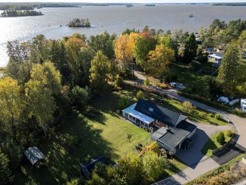 House, 7 rooms, 180 m² in Kvicksund