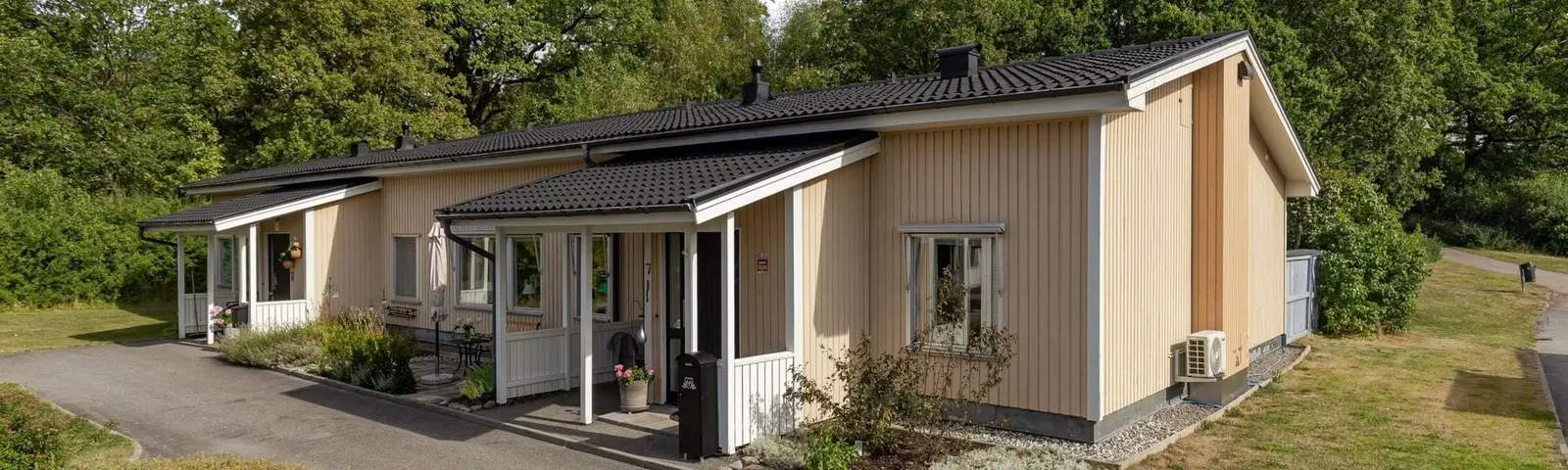 Bild 1 av 30 på Aspnäsvägen 7