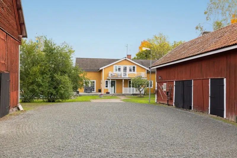Farm, 9 rooms, 280 m²
