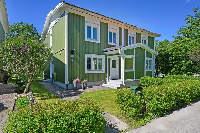 Apartment, 5 rooms, 106 m² in Trångsund