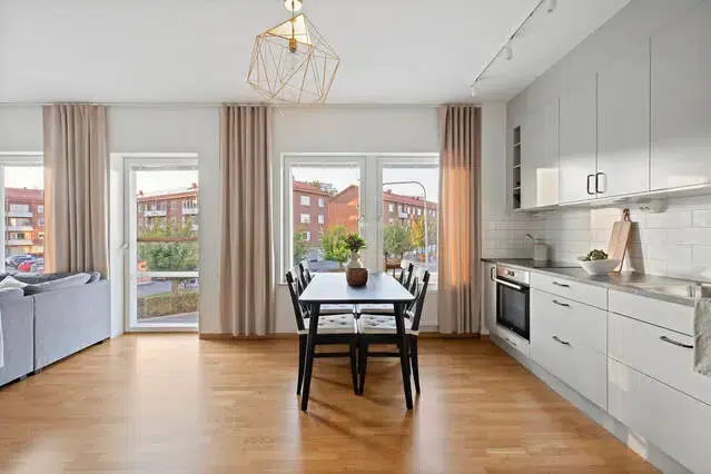 Apartment, 2 rooms, 59 m² in Uppsala