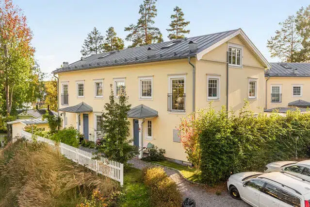 Apartment, 6 rooms, 155 m² in Glömsta