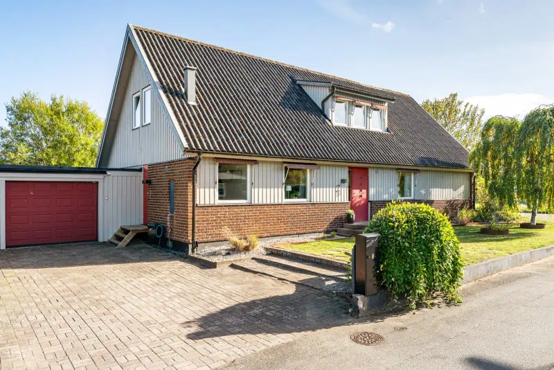 Villa, 8 rum, 196 m² i Åhus - Vattentornsområdet