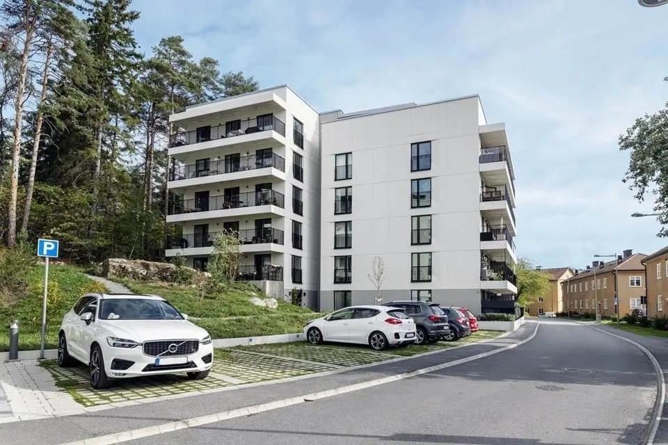 Lägenhet, Beckomberga skogsväg 6, Stockholm. Bild 1 av 1