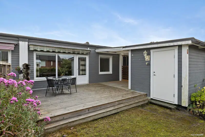 Semi-detached/terraced, 3 rooms, 79 m² in Nya Hjärsta