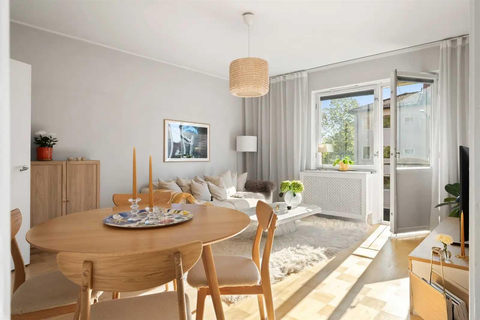 Bild 1 av 21 på Kvarnbacksvägen 100