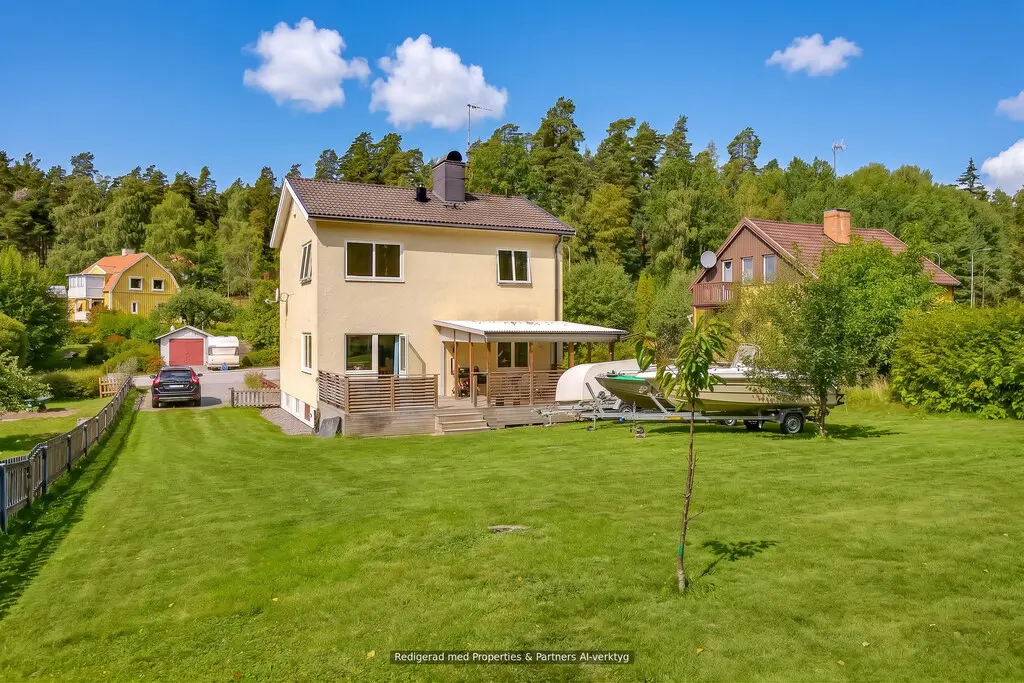 Bild 1 av 1 på Bruksgatan 38