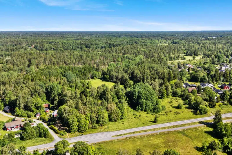 Land / plot in Edsbro