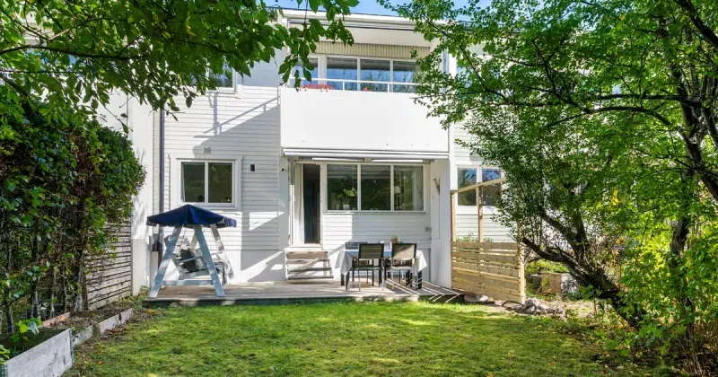 Semi-detached/terraced, 5 rooms, 130 m² in Nacka