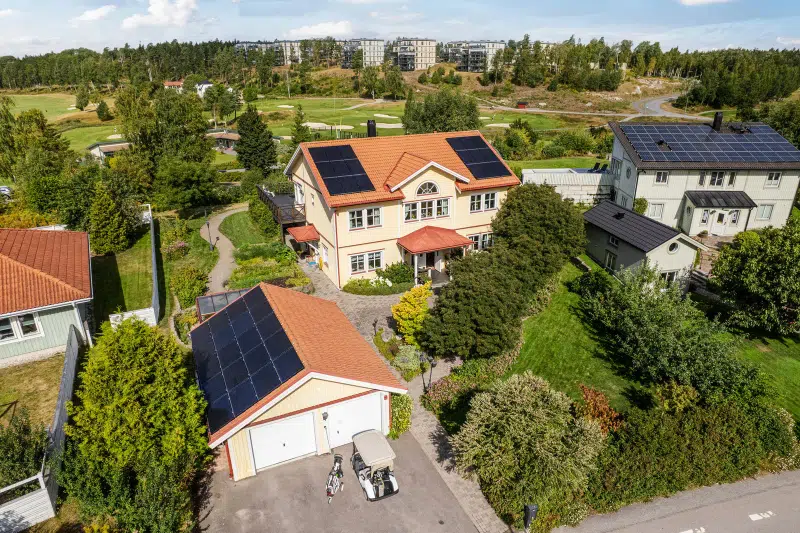 House, 6 rooms, 223 m² in Järna