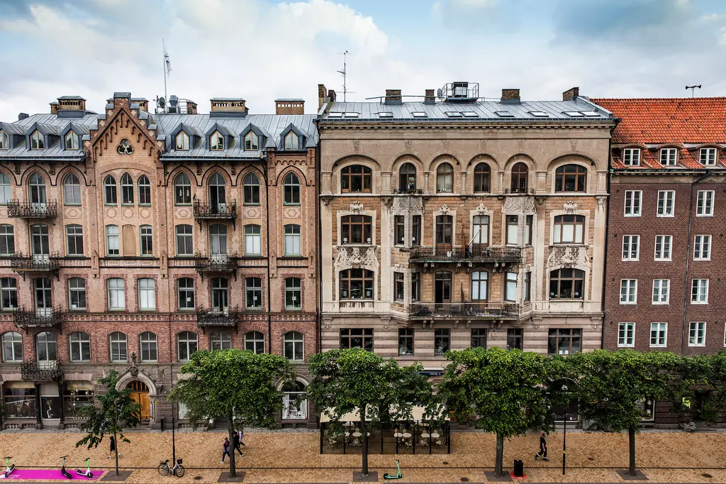 Image 1 of 1 of Drottninggatan 48