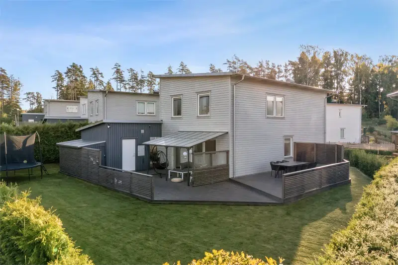 Apartment, 6 rooms, 127 m²