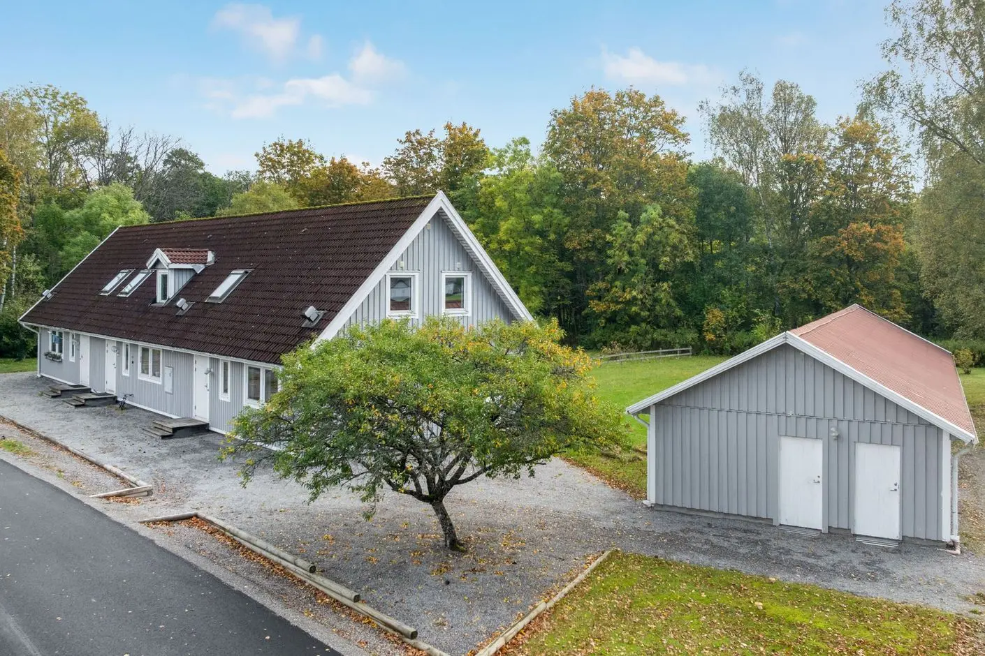 Image 1 of 31 of Bruksvägen 30a