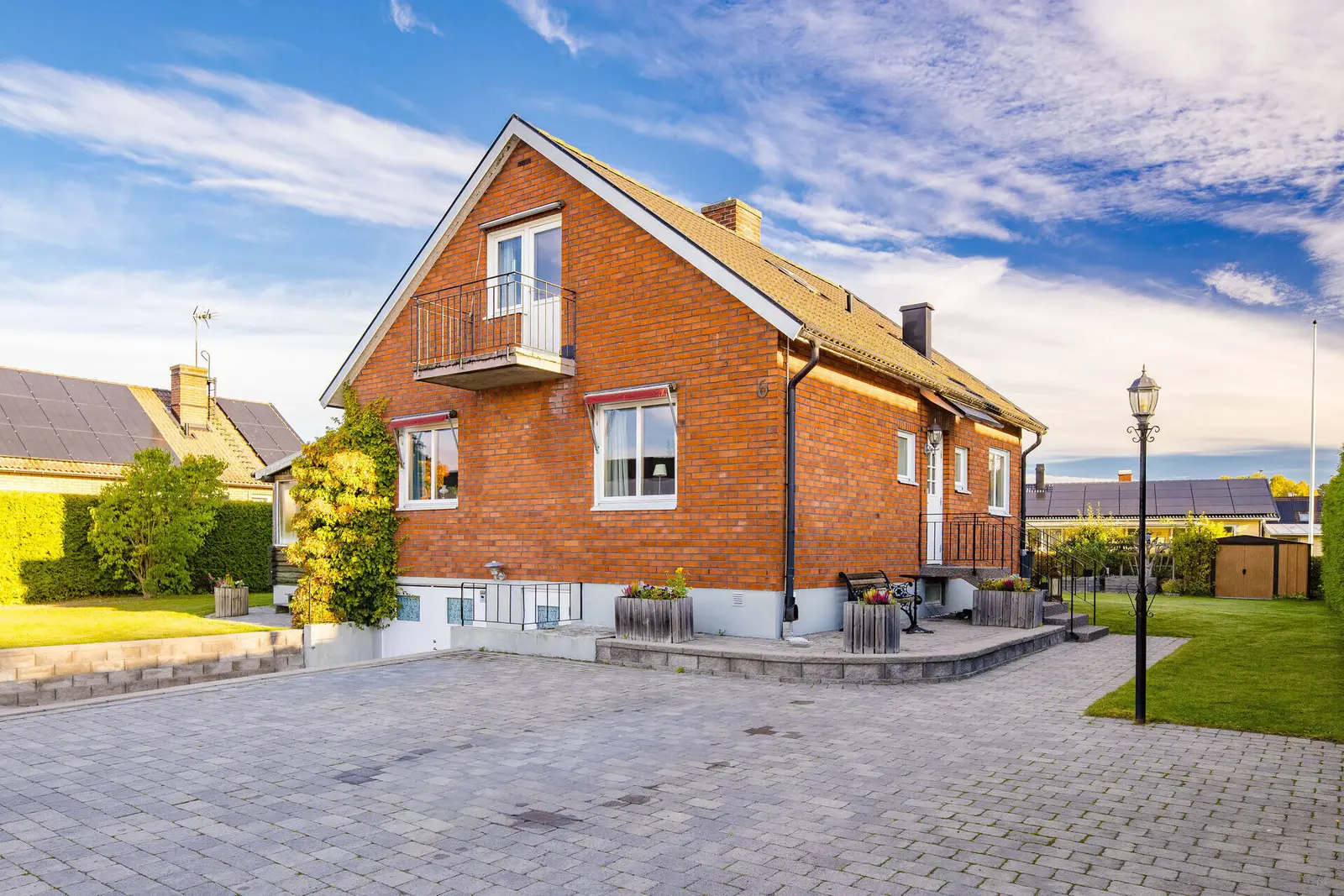 Image 1 of 1 of Råmevägen 6