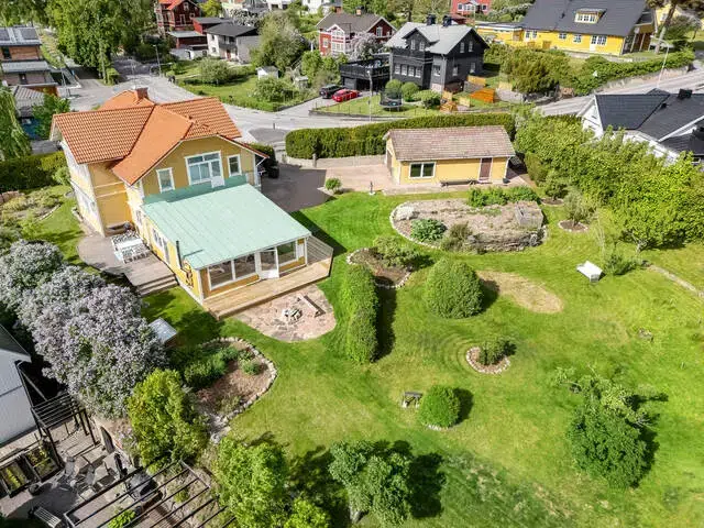 House, 7 rooms, 270 m² in Åby