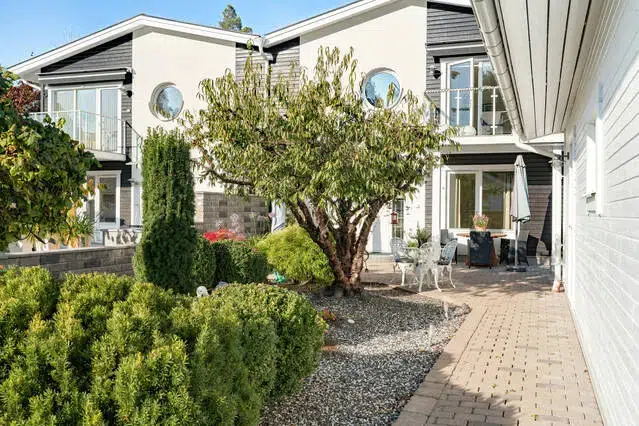 House, 7 rooms, 190 m² in Svärta