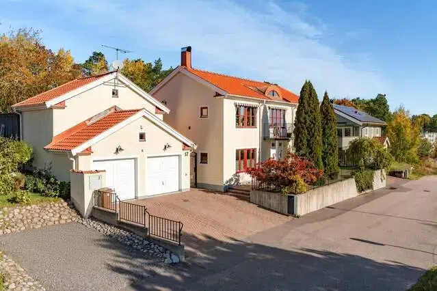 House, 4 rooms, 145 m² in Nyköpings Alla Helgona